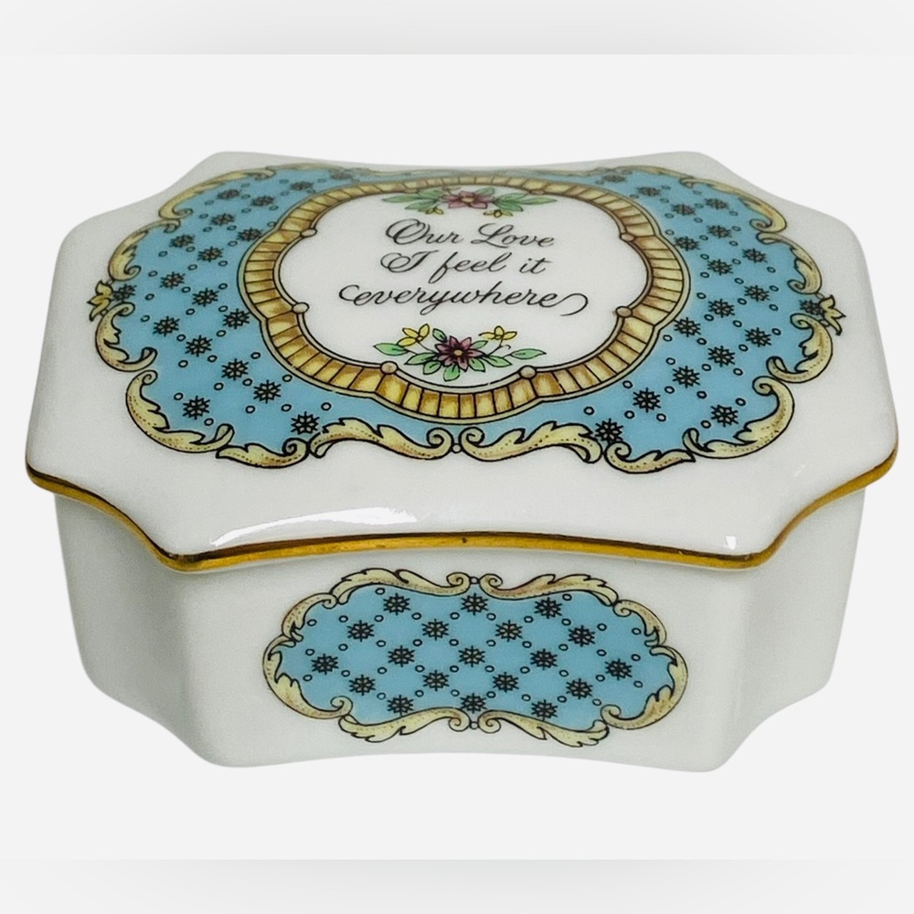 Vintage Franklin Mint Limited Edition Porcelain Music Box